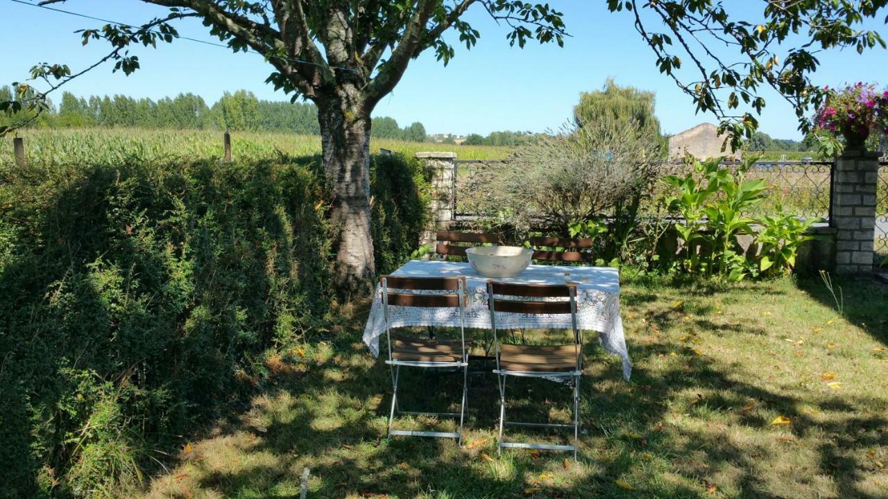 B&B Le Savoir Vivre Bonnes  Exterior foto